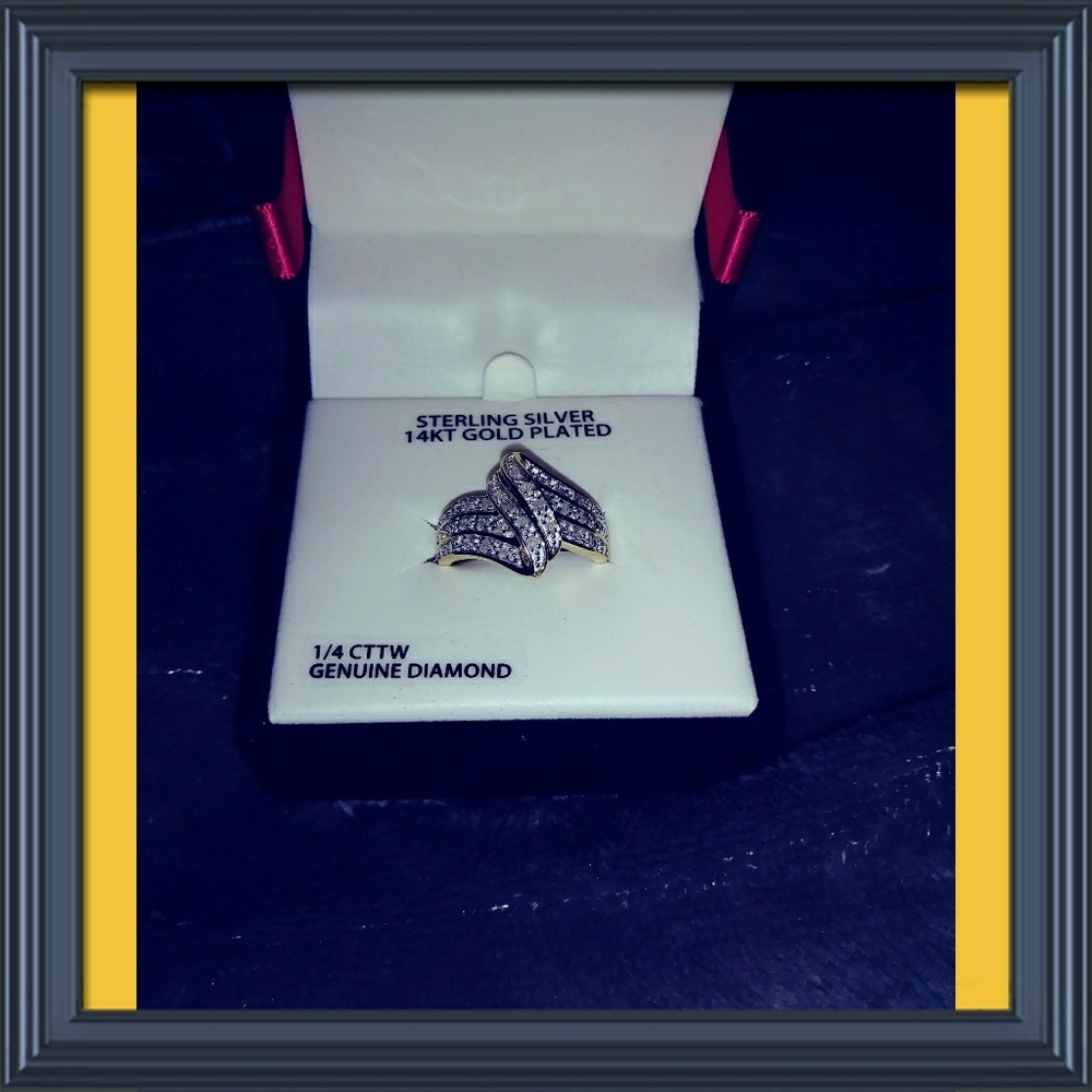 SOLD Beautiful ring with a ¼ carat diamond weight